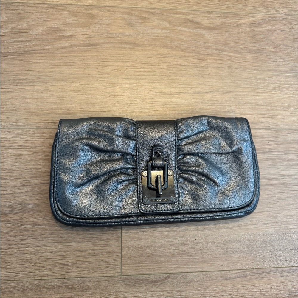 Michael Kors Metallic Charcoal Silver/Grey Gathered Leather Clutch Purse NWOT